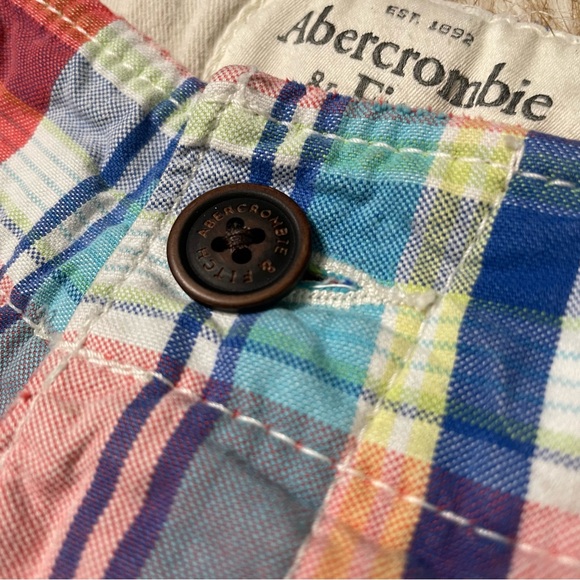 Abercrombie Men’s plaid shorts - Picture 3 of 7